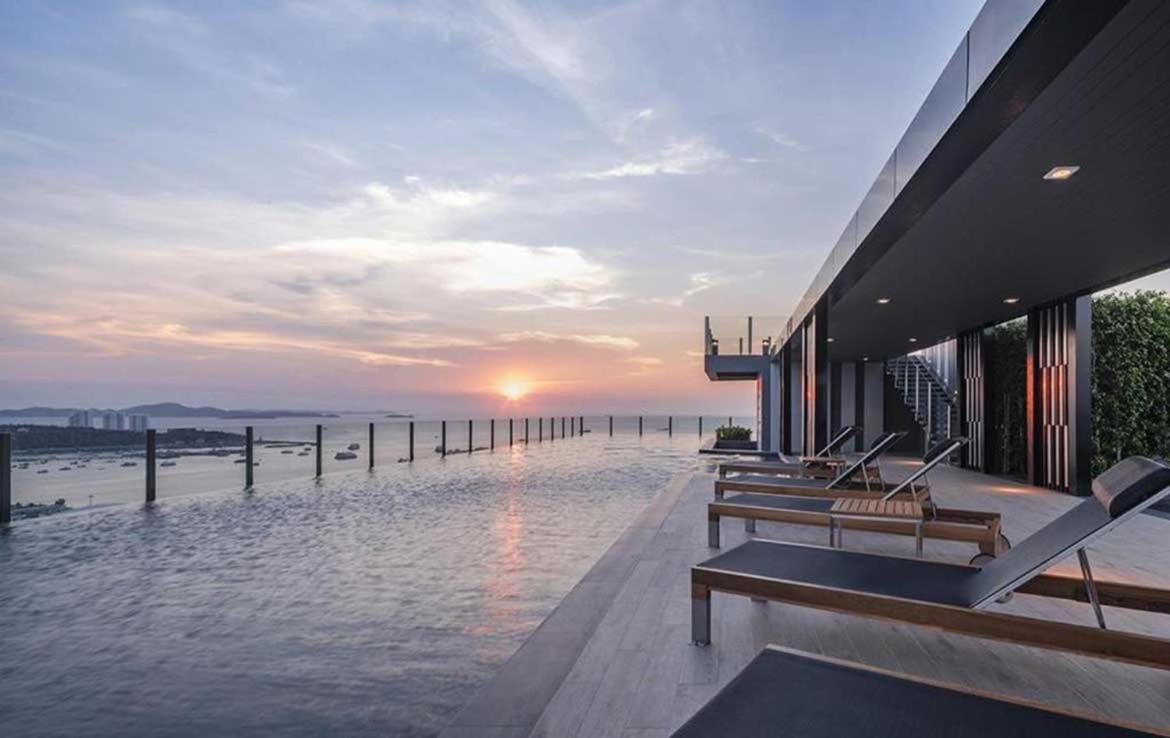 The Base Central Pattaya By Adam Exterior photo